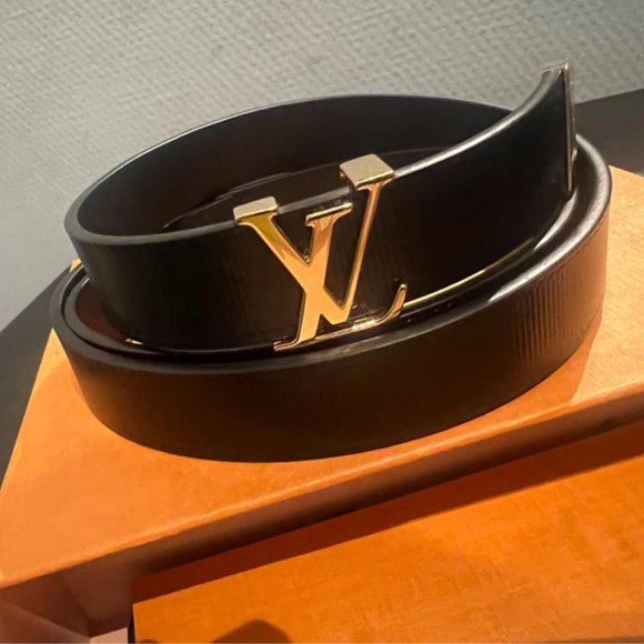 Authentic Louis Vuitton black leather belt - Picture 1 of 7